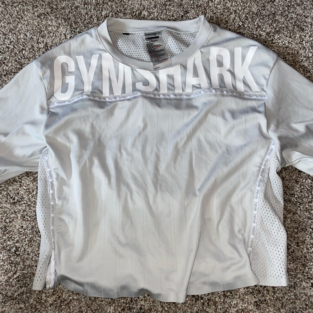 gymshark cropped top. barely worn